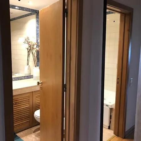 Pool And Parking In A Private Condominium - Gardens_hosting 公寓