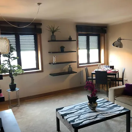 Pool And Parking In A Private Condominium - Gardens_hosting リスボン