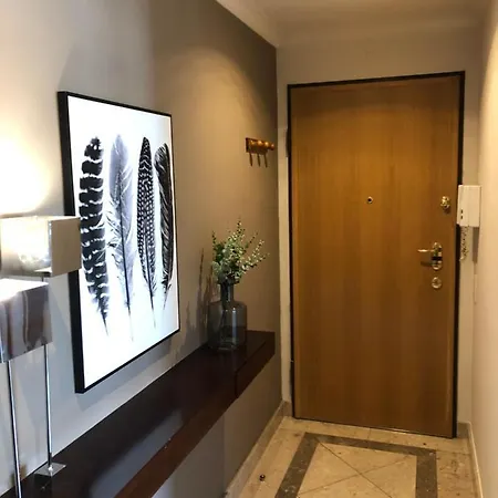 Pool And Parking In A Private Condominium - Gardens_hosting アパート リスボン